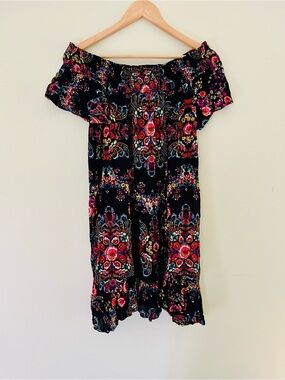 Off-Shoulder Patrins Black Floral Boho Dress